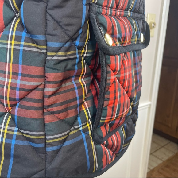 J Crew Primaloft Plaid Zip Front Puffer Vest. - Picture 6 of 12